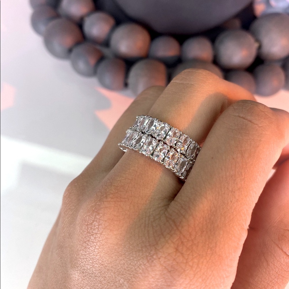 Icey rhinestone ring